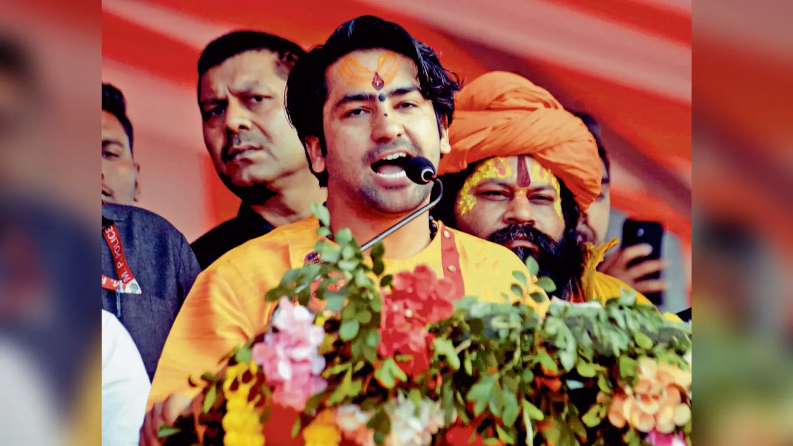 बंगाल के हिंदू एकजुट हो जायें, तो हिंदू राष्ट्र बन जायेगा भारत : धीरेंद्र शास्त्री