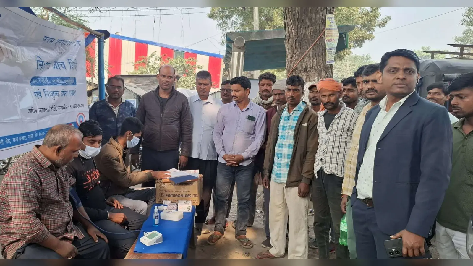 ऑटो-टोटो चालकों ने लगाया हेल्थ कैंप, 250 की हुई जांच