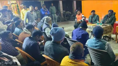 दिघवा दुबौली बाजार में सुरक्षा को लेकर व्यवसायियों और पुलिस ने की बैठक