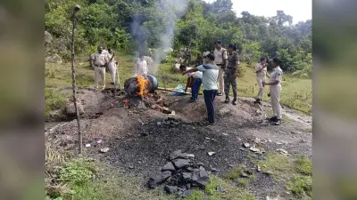 शराब की छह भट्ठियों को किया ध्वस्त