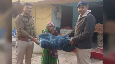 पुलिस पदाधिकारी ने किया कंबल वितरण