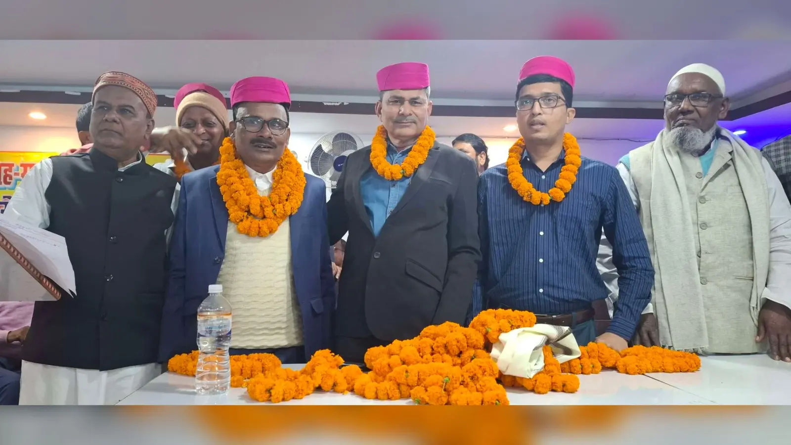 समारोह में सेवानिवृत्त बीईओ को दी गयी विदाई
