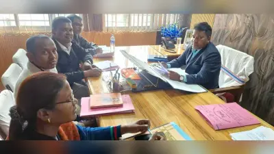 विद्यालय परिसर को रखें स्वच्छ व बनायें हरित : डीइओ