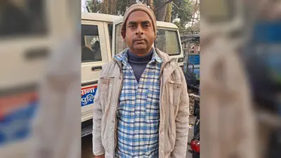 hajipur news. बालू के अवैध खनन के आरोप में हाजीपुर नप के पार्षद गिरफ्तार