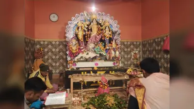Deoghar News : बाबा नगरी में मां शाकंभरी की आराधना, सप्तमी को वेदी पर विराजीं मां