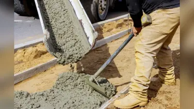 Bihar News: बिहार में बिना प्लानिंग हो रहा विकास कार्य, मुंगेर में सड़क की लेवलिंग से ऊपर बन रहे नाले