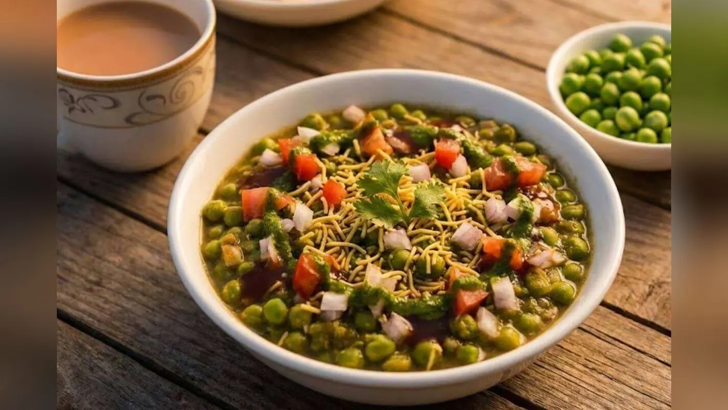 Hare Matar Ki Chaat: ठंडी शाम में लें चटपटे स्वाद का मजा, तैयार करें फटाफट हरे मटर की चाट