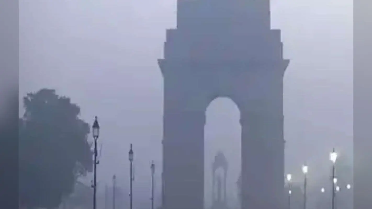 IMD Cold Wave Alert: राजधानी दिल्ली से लेकर पूर्वी भारत तक कोहरे का असर, कई राज्यों में चेतावनी जारी