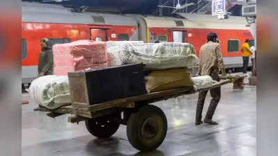 Indian Railways Luggage Rules: AC और स्लीपर कोच में अलग-अलग लगेज नियम, जानें क्या है नया रूल