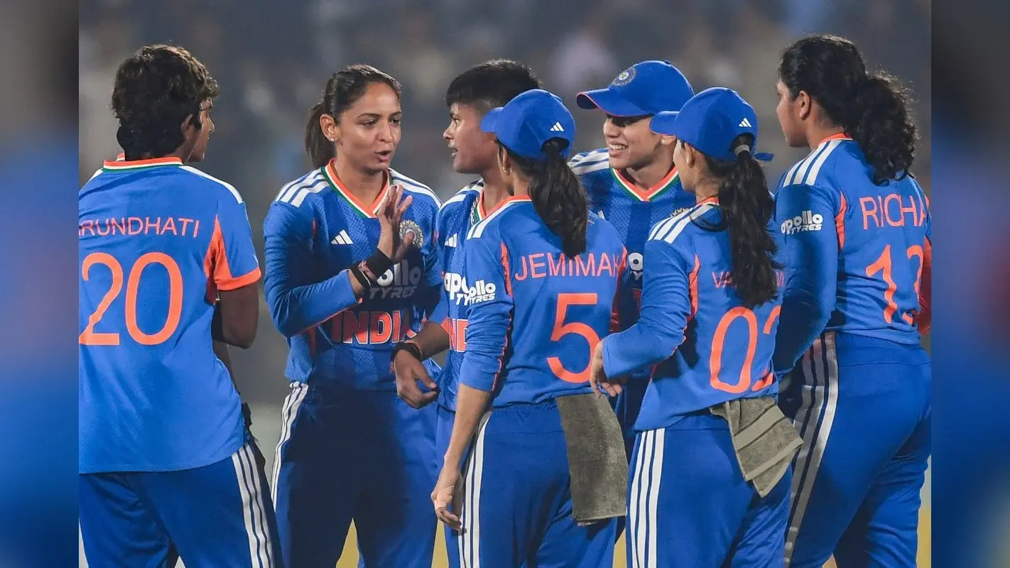 INDW vs SLW: भारत ने श्रीलंका को 8 विकेट से रौंदा, स्मृति मंधाना ने रिकॉर्ड बुक में दर्ज कराया नाम
