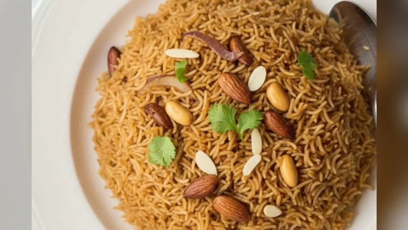 Jaggery Rice Recipe: ठंड के मौसम में ट्राय करें गुड़ वाले चावल, मीठा स्वाद और देसी फ्लेवर बनाए इसे सबसे खास