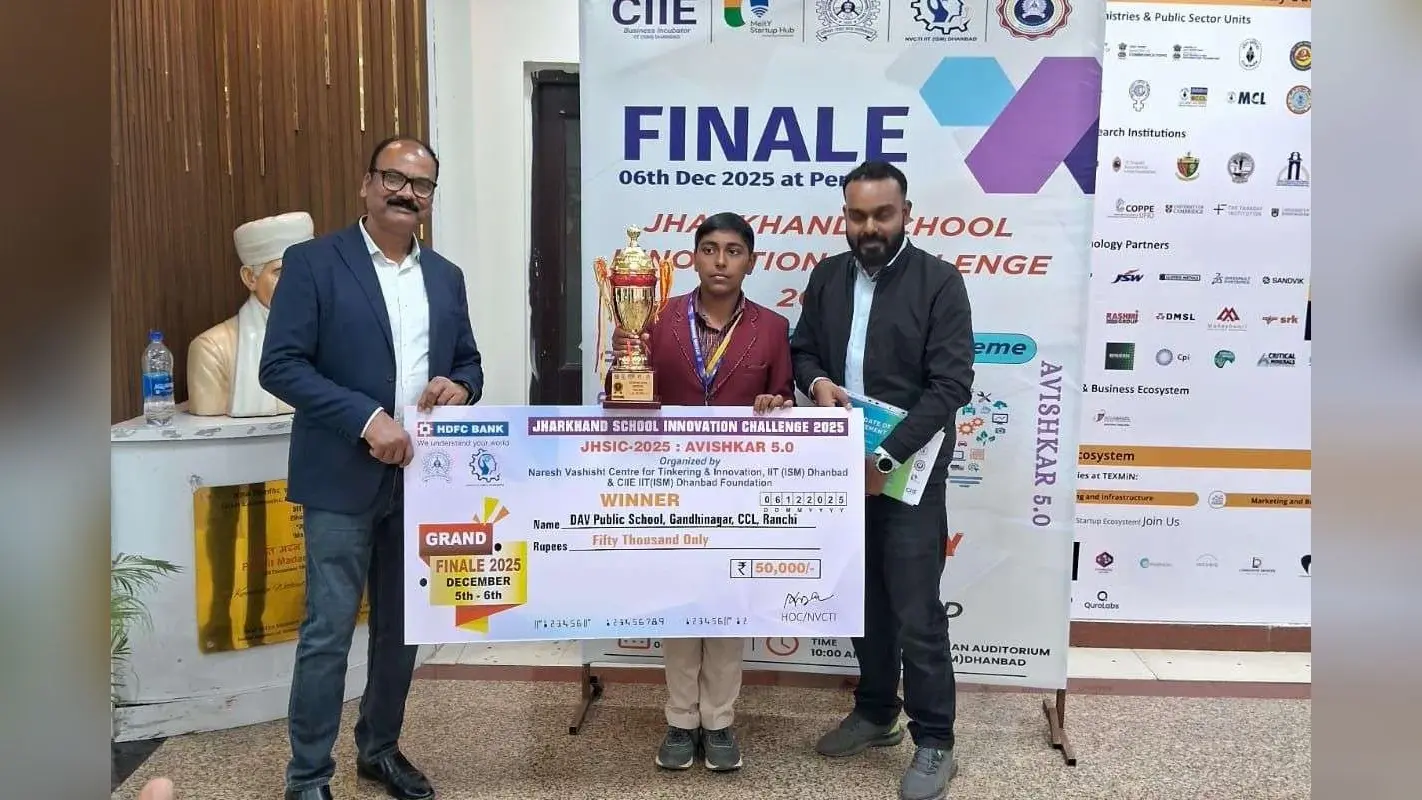 झारखंड स्कूल इंनोवेशन चैलेंज में रांची के अग्रीम को 1st प्राइज, 9वीं के छात्र ने बनाया अनोखा हेलमेट