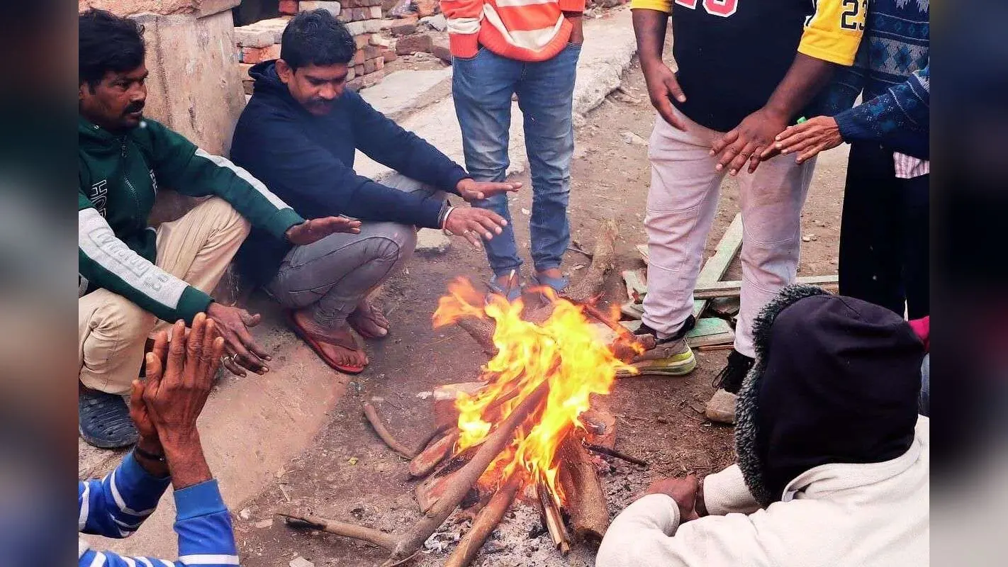 पहाड़ पर बर्फ, वेस्टर्न डिस्टर्बेंस और बंगाल की खाड़ी में ट्रफ का दिखेगा असर, झारखंड में पड़ेगी कड़ाके की सर्दी