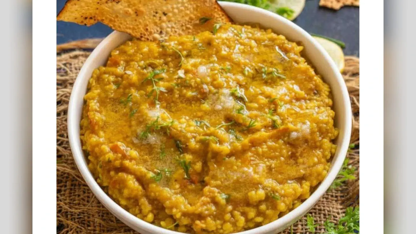 Jowar Vegetable Khichdi: सर्दियों के लिए परफेक्ट ग्लूटेन-फ्री और हेल्दी मील – ज्वार वेजीटेबल खिचड़ी