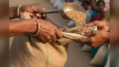 Kharmas 2025: खरमास में इन कार्यों से बढ़ती है सकारात्मक ऊर्जा