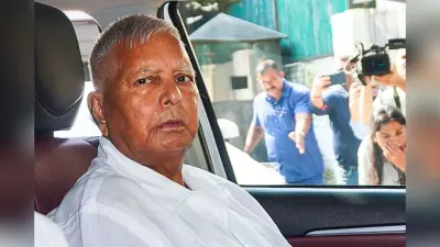 तेजस्वी यादव के विदेश जाते ही बेटी के घर पहुंचे लालू यादव, इस बीमारी का करा रहे हैं इलाज