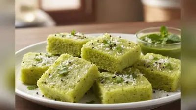 Lauki Dhokla Recipe: घर पर बनाएं गुजराती स्टाइल लौकी ढोकला, खाने में लगेगा लाजवाब