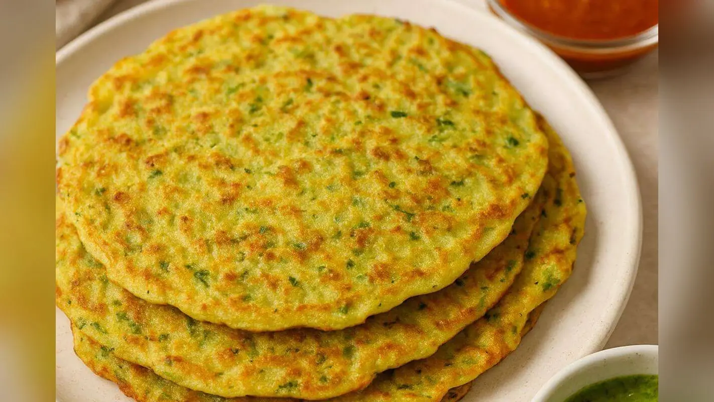 Lauki-Suji Chilla Recipe: सुबह की टेंशन खत्म, आज ही ट्राई करें झटपट बनने वाली लौकी-सूजी चीला की रेसिपी