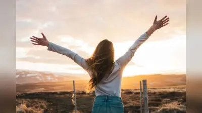 Simple Habits for a Better Life 2026: नई आदतों के साथ नई शुरुआत, न्यू ईयर पर फॉलो करें जीवन बदल देने वाली ये हैबिट्स
