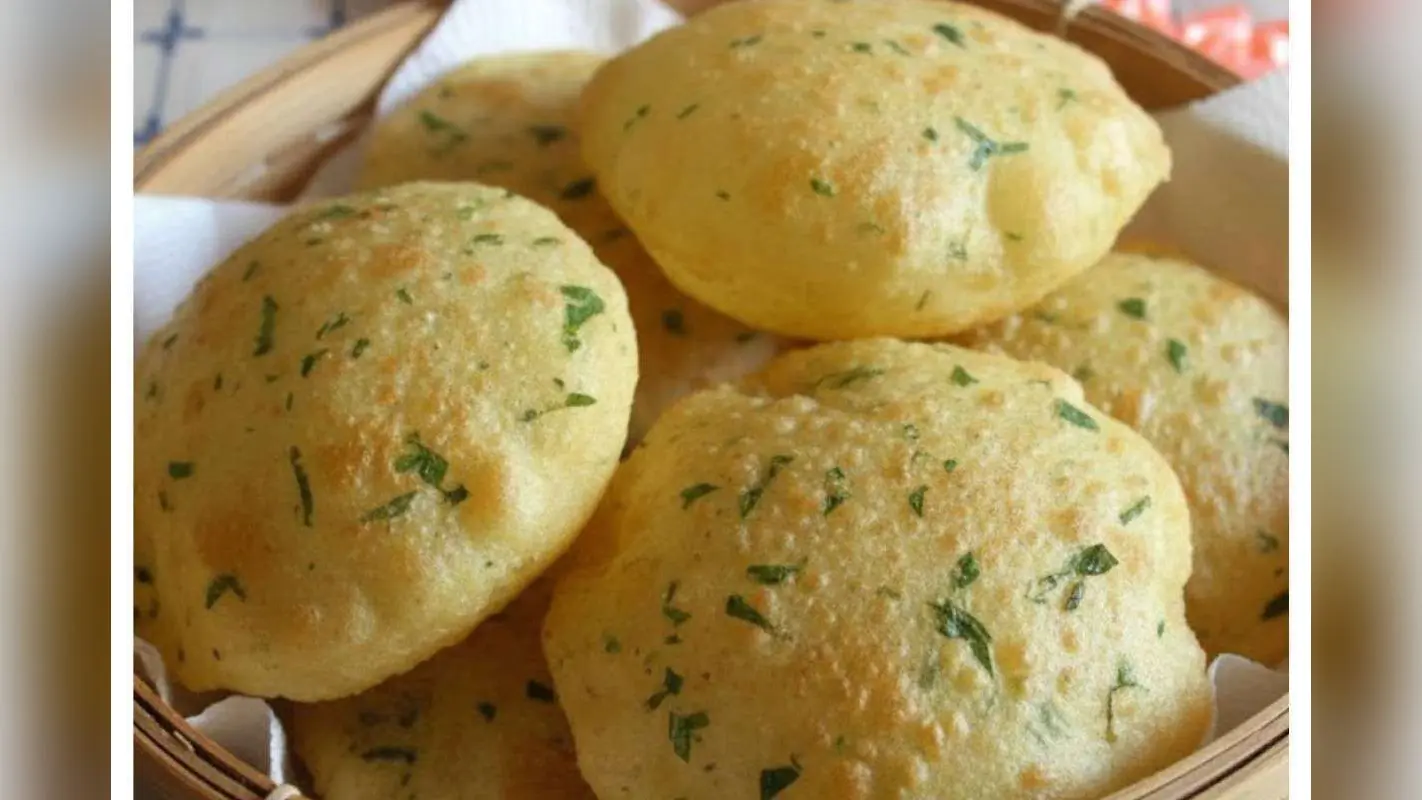 Masala Methi Puri Recipe: सफर के लिए बेस्ट मसाला मेथी पूरी, देर तक नहीं होती खराब