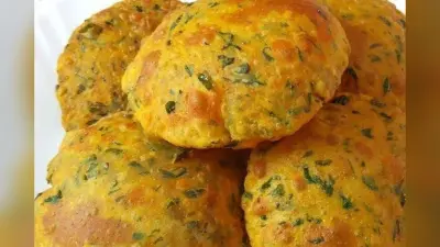 Methi Bajra Puri Recipe: मेथी और बाजरे का देसी स्वाद जो आपको बार-बार याद आएगा, ट्राइ करें मेथी बाजरा पूरी रेसिपी