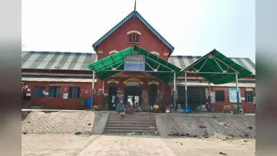 1879 में अंग्रेजों के दौर में बना नवादा का पुराना रेलवे स्टेशन हुआ जमींदोज, इतिहास बन गई 145 साल की यादें