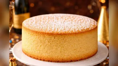 New Year Special Simple Cake: कम सामग्री में बनाएं न्यू ईयर का खास केक, हर कोई करेगा तारीफ
