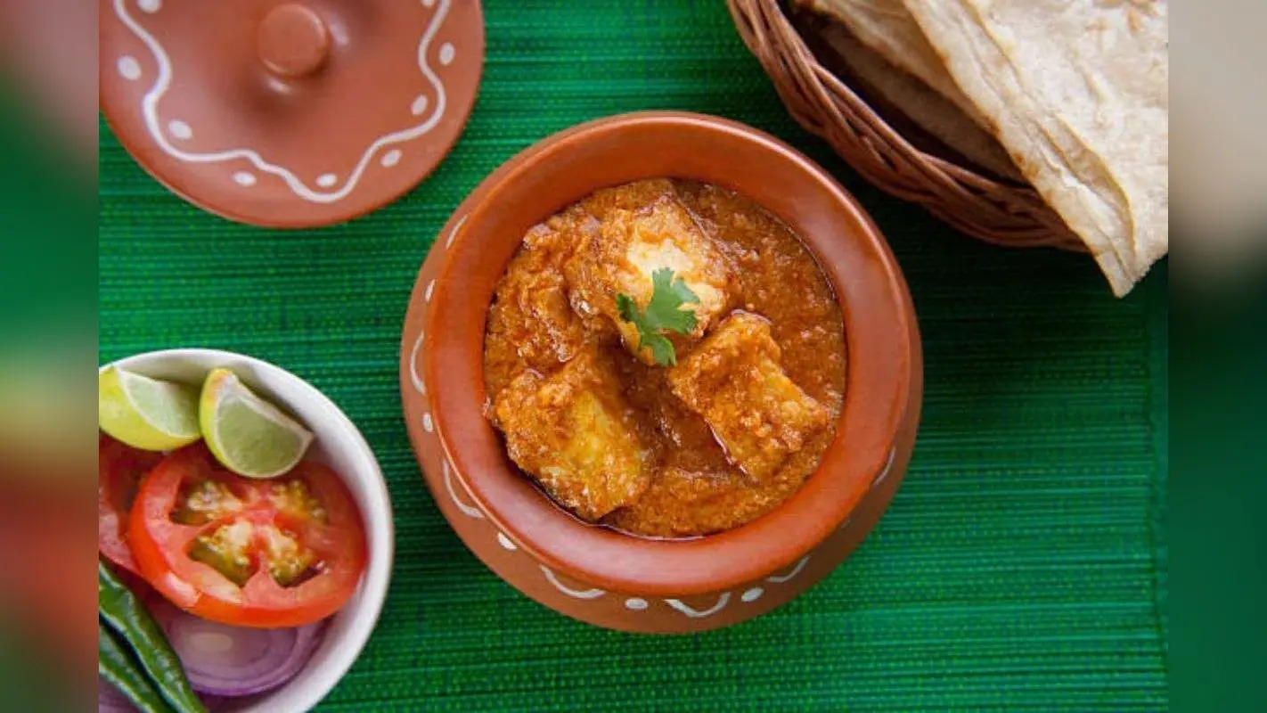 Paneer Posto Recipe: कुछ अलग और स्वादिष्ट खाने का कर रहा है दिल, तो ट्राई करें पनीर पोस्तो