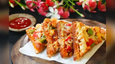 Paneer Toast Recipe: पनीर टोस्ट से ब्रेकफास्ट होगा सुपर टेस्टी, इसे बनाना भी है बहुत आसान