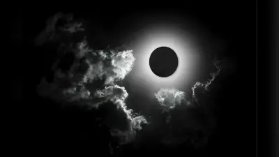 Paush Amavasya 2025: आज है साल की आखिरी अमावस्या, पौष अमावस्या पर ऐसे करें पितरों के लिए तर्पण