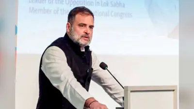 Unnao Case: कुलदीप सिंह सेंगर को बेल मिलने पर भड़के राहुल गांधी, कहा- हम मृत समाज बनते जा रहे