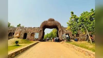 Rajgir Zoo: राजगीर जू सफारी में उमड़े विदेशी मेहमान, पर्यटकों के बने आकर्षण का केंद्र