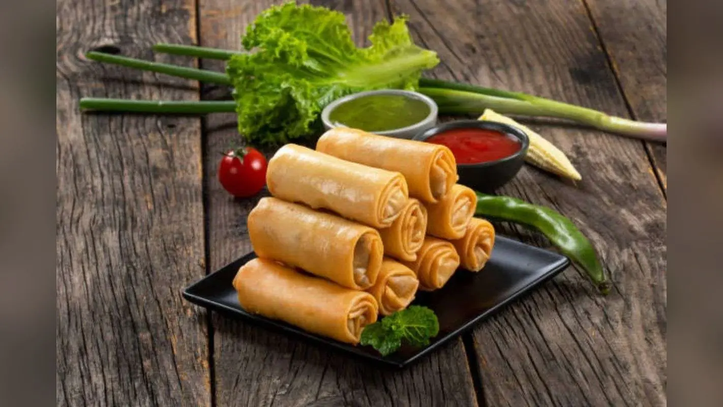 Spring Roll Recipe: घर पर बनाएं रेस्टोरेंट जैसा टेस्टी और क्रिस्पी स्प्रिंग रोल, बच्चे बार-बार करेंगे डिमांड
