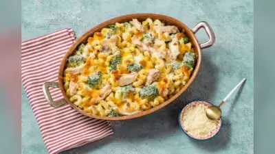White Sauce Pasta Recipe: घर पर ऐसे बनाएं व्हाइट सॉस पास्ता, मिलेगा रेस्टोरेंट जैसा स्वाद