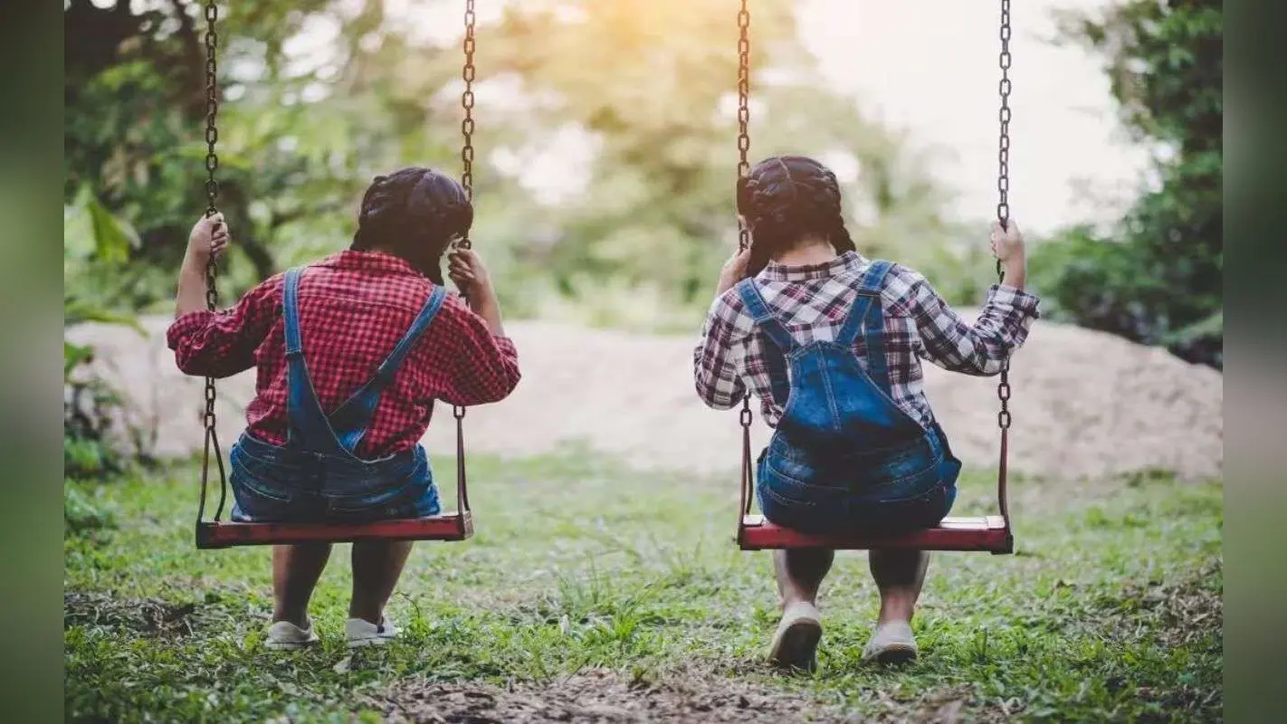 School Holidays: कोहरे और कड़ाके की ठंड के बीच स्कूलों में छुट्टियों का ऐलान, जानें कब खुलेंगे स्कूल