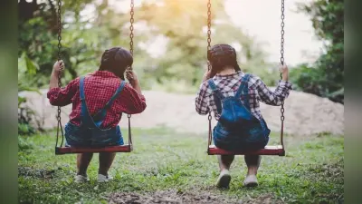 School Holidays: कोहरे और कड़ाके की ठंड के बीच स्कूलों में छुट्टियों का ऐलान, जानें कब खुलेंगे स्कूल