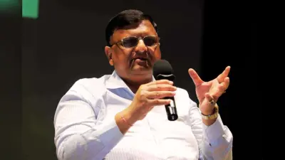 बंगाल चुनाव से पहले 1.36 करोड़ मतदाताओं को सुनवाई के लिए बुलायेगा चुनाव आयोग