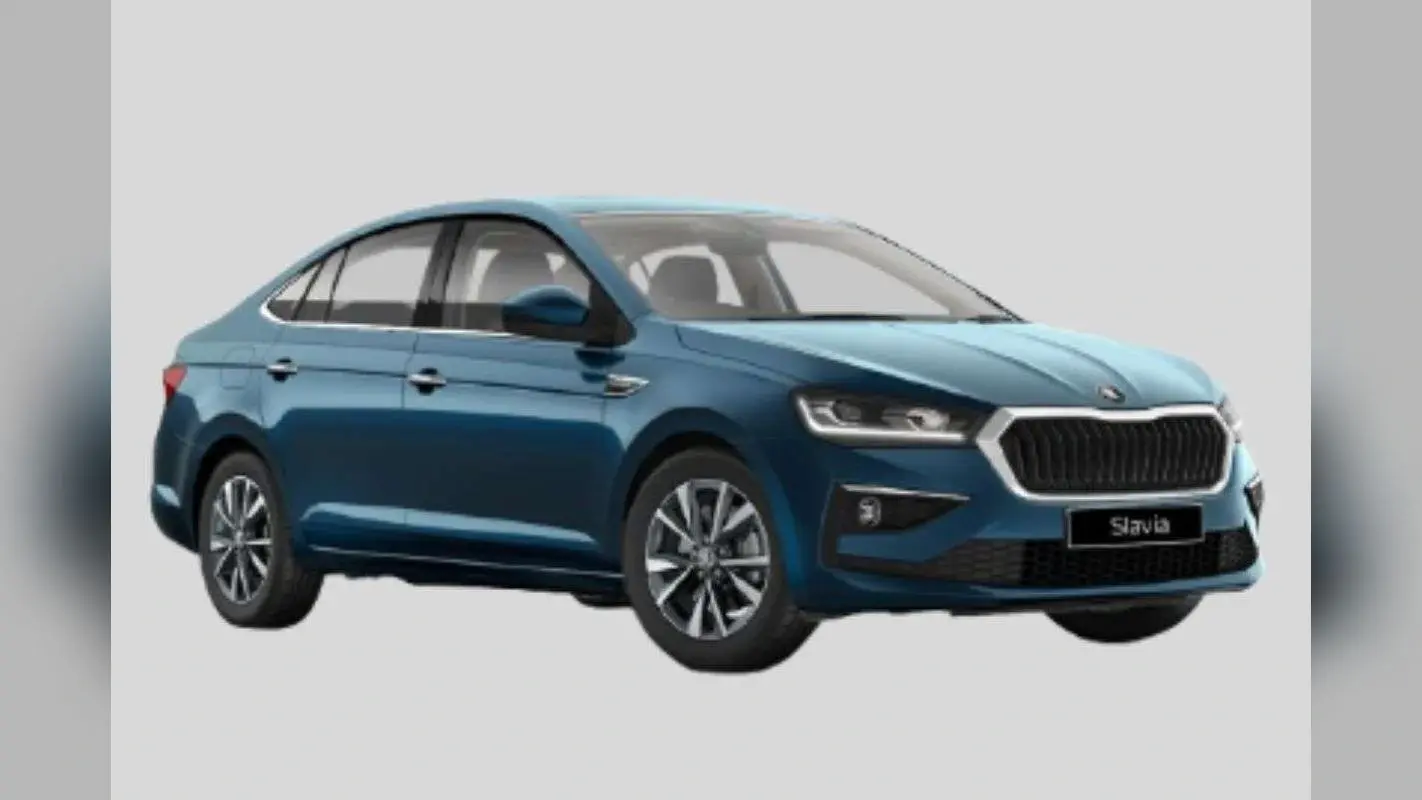 लॉन्च से पहले सड़क पर दिखी Skoda Slavia Facelift, टेस्टिंग के दौरान दिखा बदला हुआ फ्रंट और रियर लुक