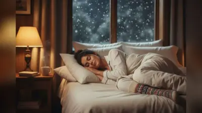 Sleeping Tips for Winter: सर्दियों में आप भी मोजा पहनकर सोते हैं, तो जान लें इसके नुकसान