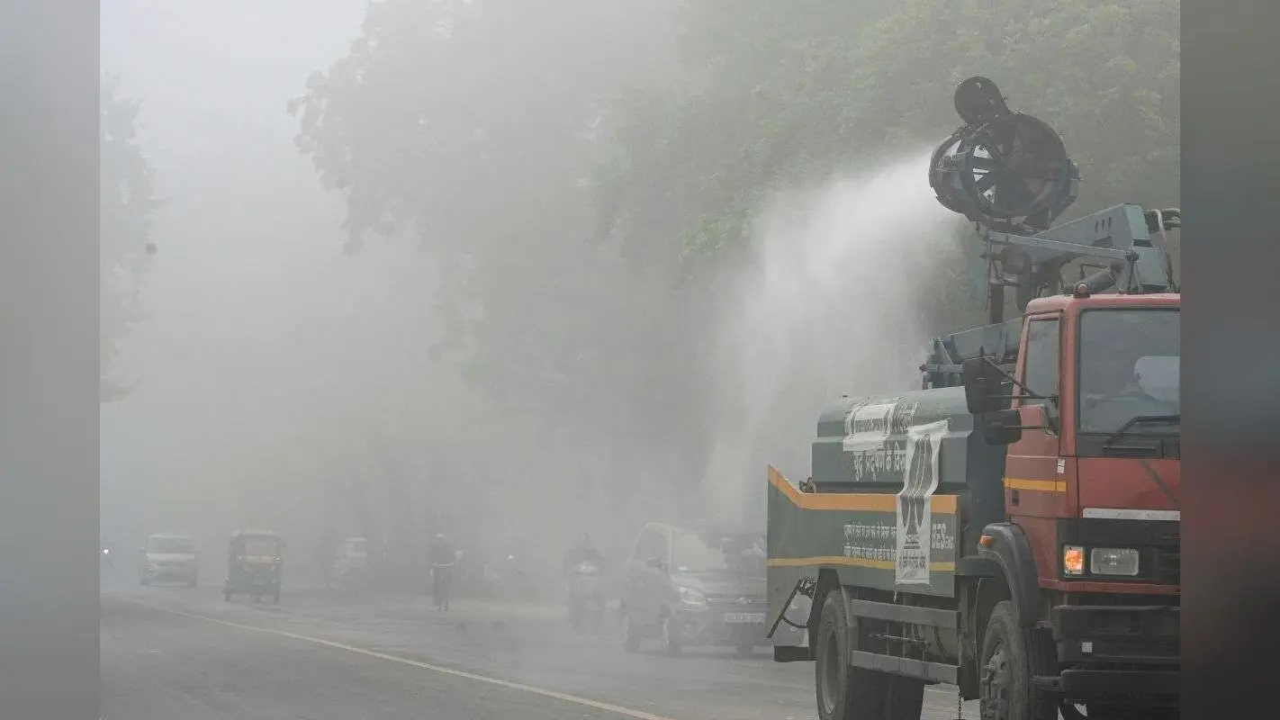 Delhi Air Pollution: दिल्ली वायु प्रदूषण पर सुप्रीम कोर्ट सख्त, अधिकारियों द्वारा उठाए जा रहे कदम को बताया टोटल फेल