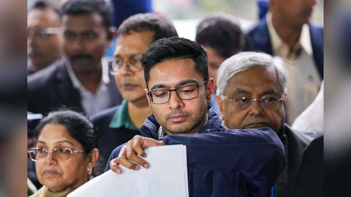Bengal SIR: एसआईआर पर बंगाल में घमासान, CEC से मिले अभिषेक बनर्जी, BJP को ललकारा