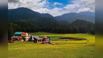 Tourist Places in Himachal: पेड़, पहाड़ और दिल को लुभाने वाली खूबसूरती का करना है दीदार, तो हिमाचल की इन जगहों का करें प्लान