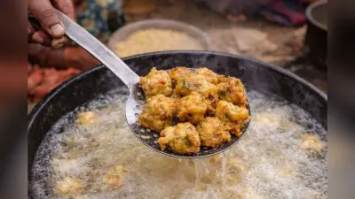क्या आपने कभी खाए हैं पानी में तले पकौड़े? जानिए असुर जनजाति का अनोखा तरीका