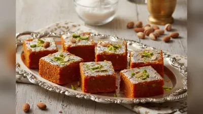 Gajar Barfi Recipe: सर्दियों में बनाएं मुलायम और स्वादिष्ट गाजर की बर्फी