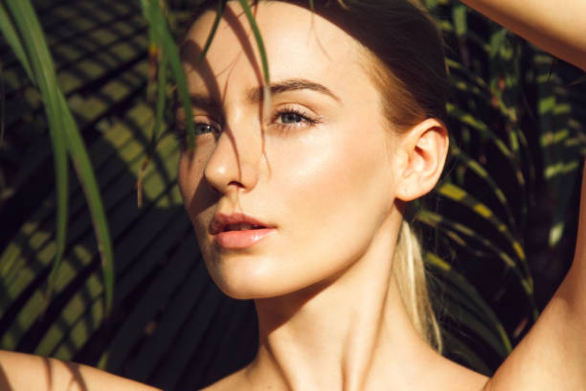 Beauty Care Tips: चेहरे पर लाएं नेचुरल ग्लो, स्किन केयर के लिए फॉलो करें ये जरूरी टिप्स