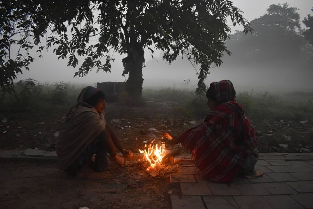 Bihar Ka Mausam: सावधान! बिहार में खत्म नहीं हुई है ठंड, पछुआ हवाएं बढ़ा रही है ठिठुरन, IMD ने जारी की चेतावनी