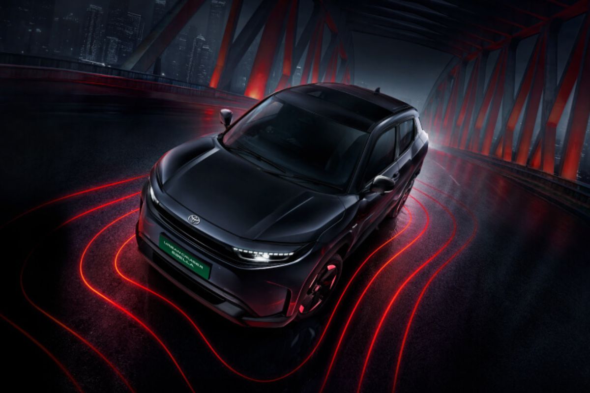 Toyota Ebella EV भारत में लॉन्च, मिलेगी फुल चार्ज में 543KM रेंज, 7 एयरबैग और ADAS की सेफ्टी