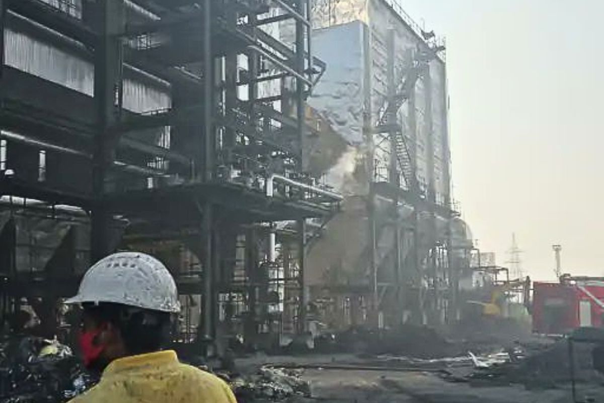 छत्तीसगढ़ में स्पंज आयरन प्लांट में भीषण धमाका, बिहार के 6 मजदूरों की मौत, बाप-बेटे भी जिंदा जले