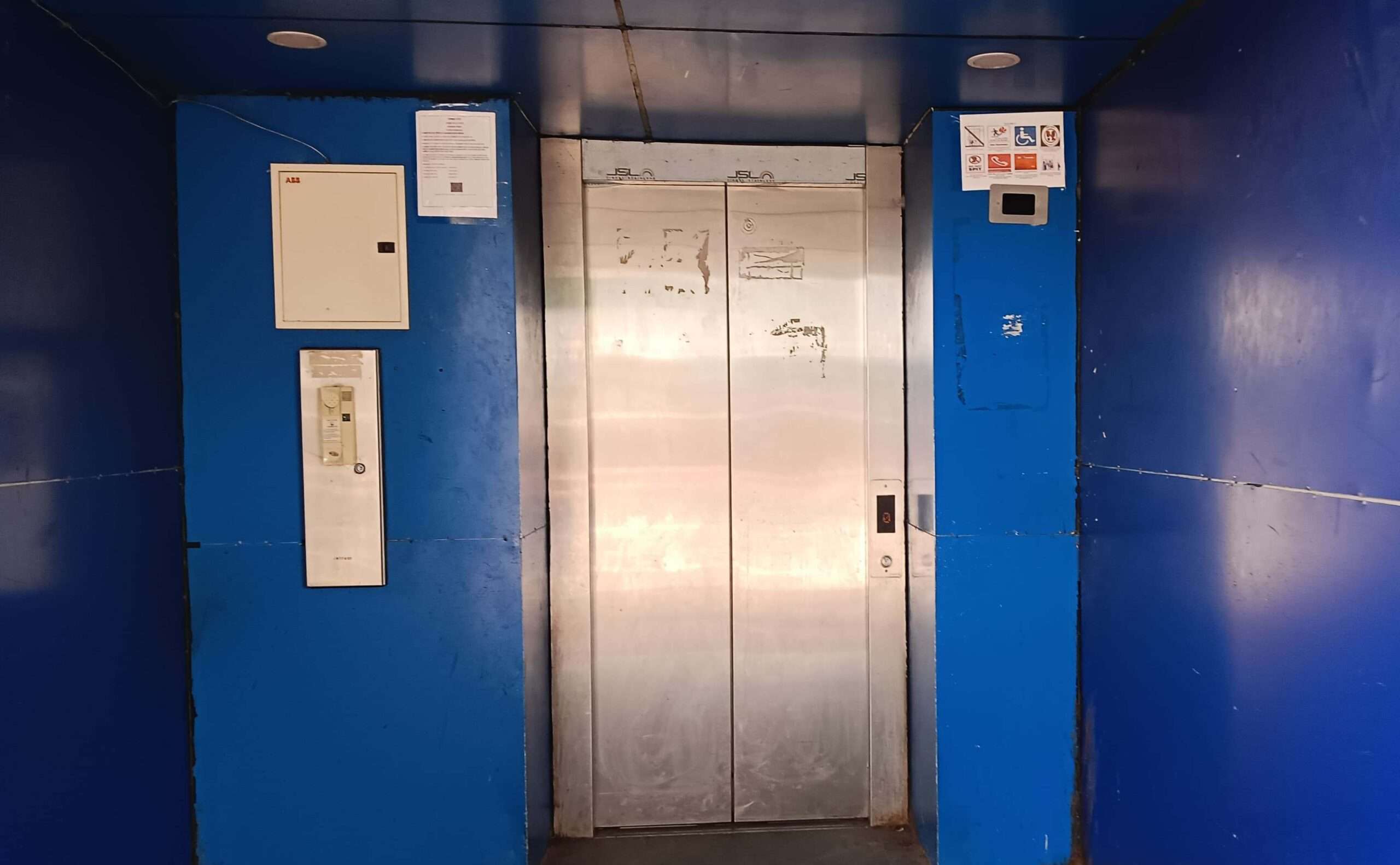 स्टेशन पर आये दिन लिफ्ट खराब होने से बढ़ी रेलयात्रियों की परेशानी