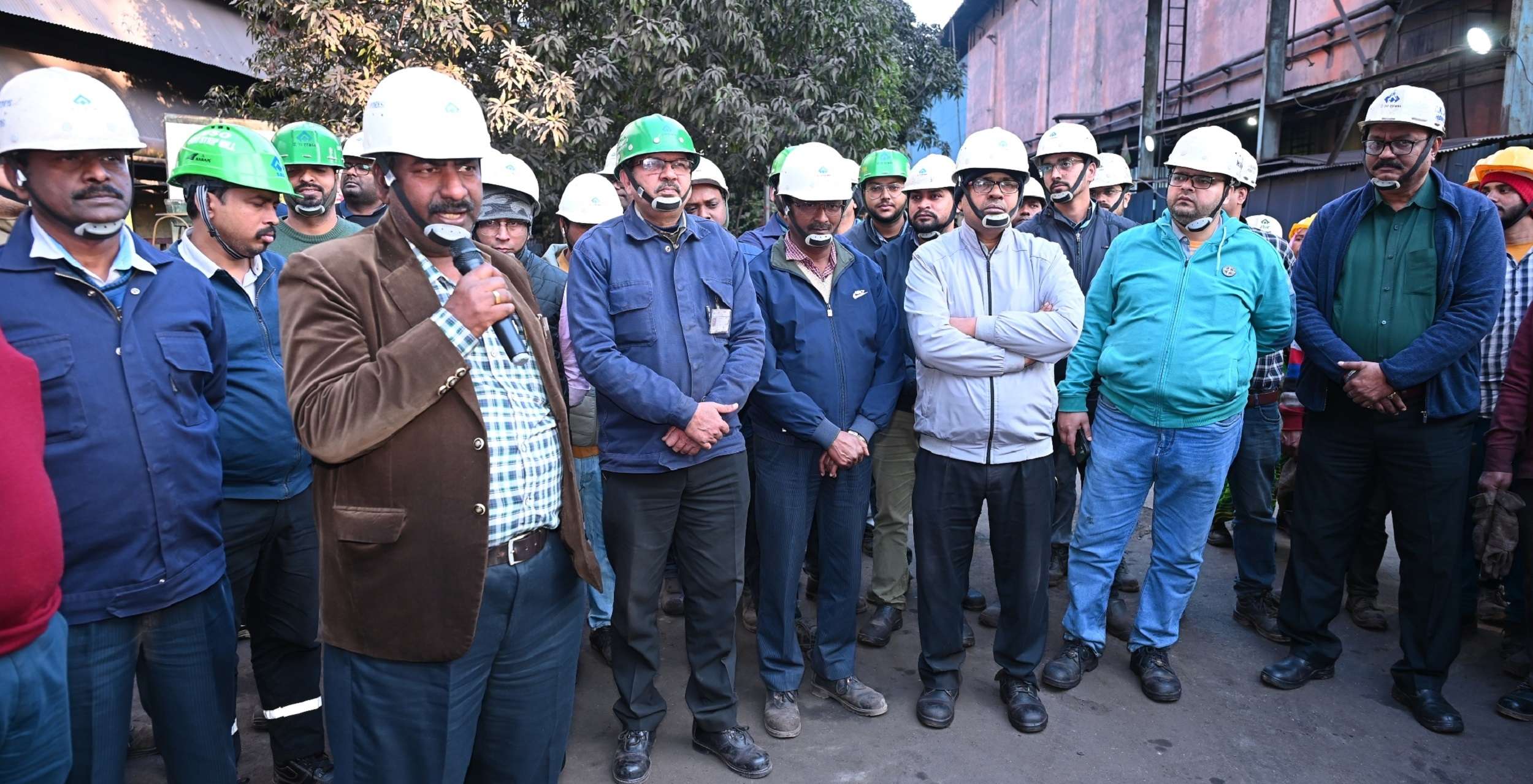 Bokaro News : कार्यस्थल पर सुरक्षा को दें प्राथमिकता : अधिशासी निदेशक